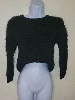 Black Fuzzy Zip-Front Cropped Top